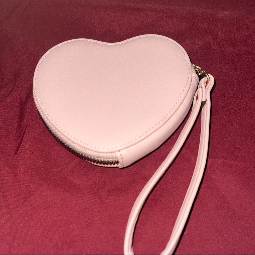 Juicy Couture Pink and White Heart Wristlet - Picture 2 of 3